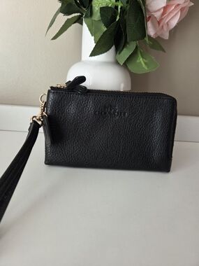 Coach Black Pebbled Leather Wristlet Clutch with Gold Hardware